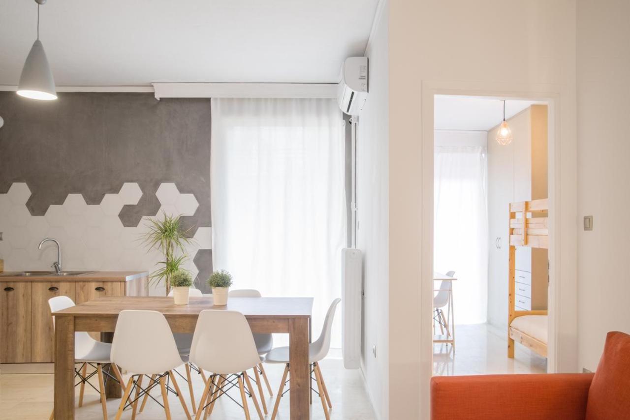 Cozy Apartment In Central Athens - Sleeps 5 Luaran gambar